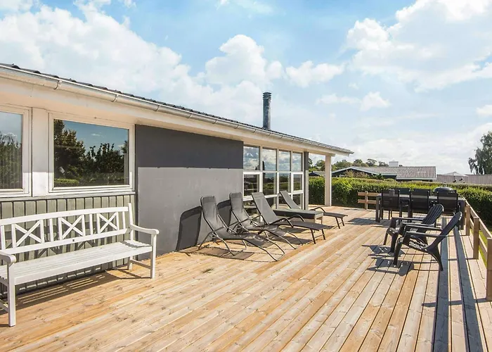 Semesterbostad Renovated Summerhouse In Hejlsminde - By Traum