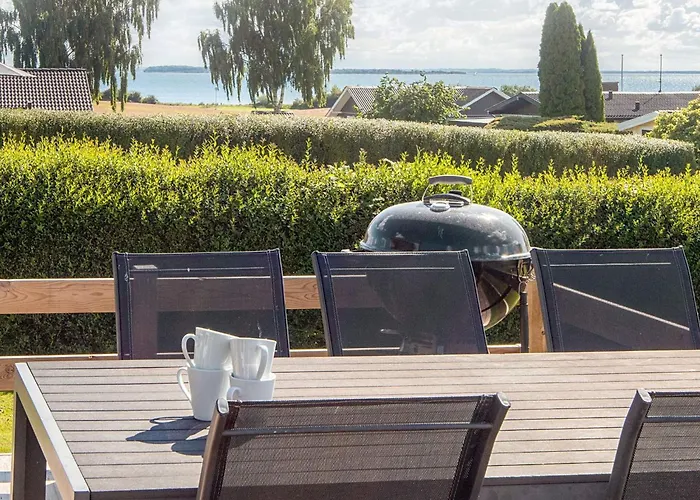 Renovated Summerhouse In Hejlsminde - By Traum