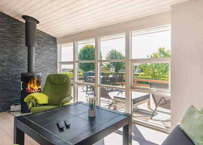 Semesterbostad Renovated Summerhouse In Hejlsminde - By Traum