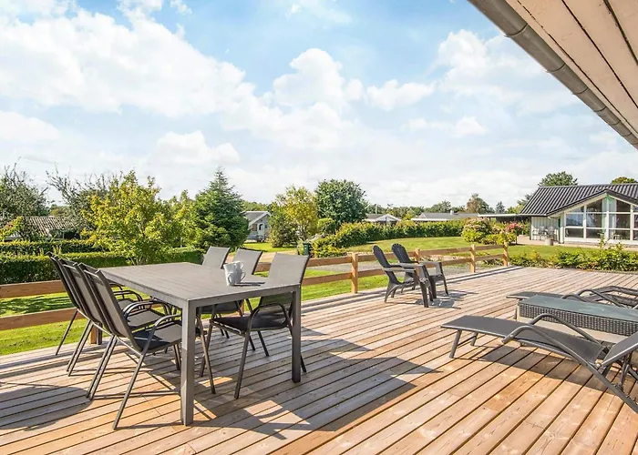 Renovated Summerhouse In Hejlsminde - By Traum *