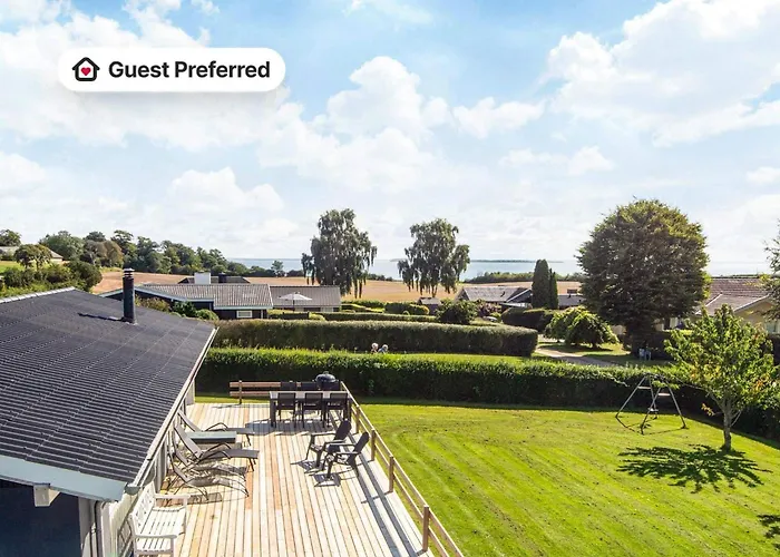 Renovated Summerhouse In Hejlsminde - By Traum Semesterbostad